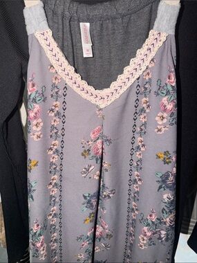 Xhilaration Lavender Floral Lace-Trim Chemise